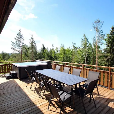 Kaepylinna A - 9 Hloe, Himos Laensihuippu Ski-inout *